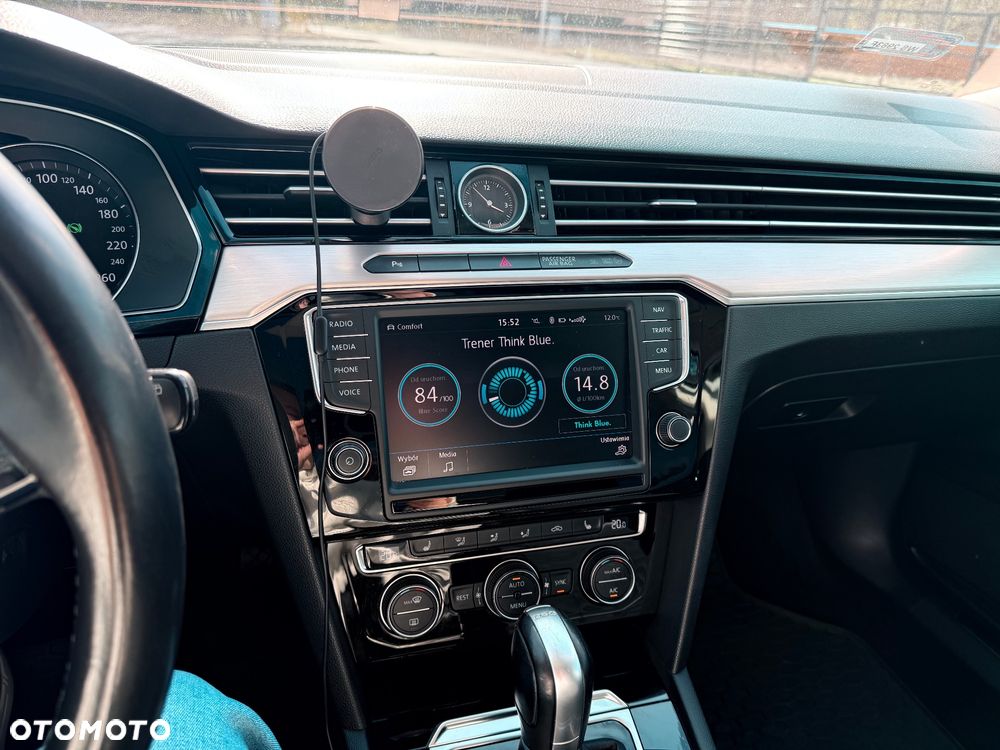 Volkswagen Passat - 10