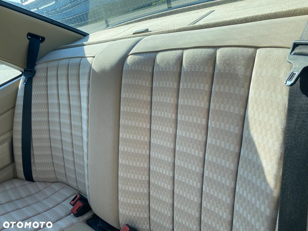 Mercedes-Benz W201 (190) - 17