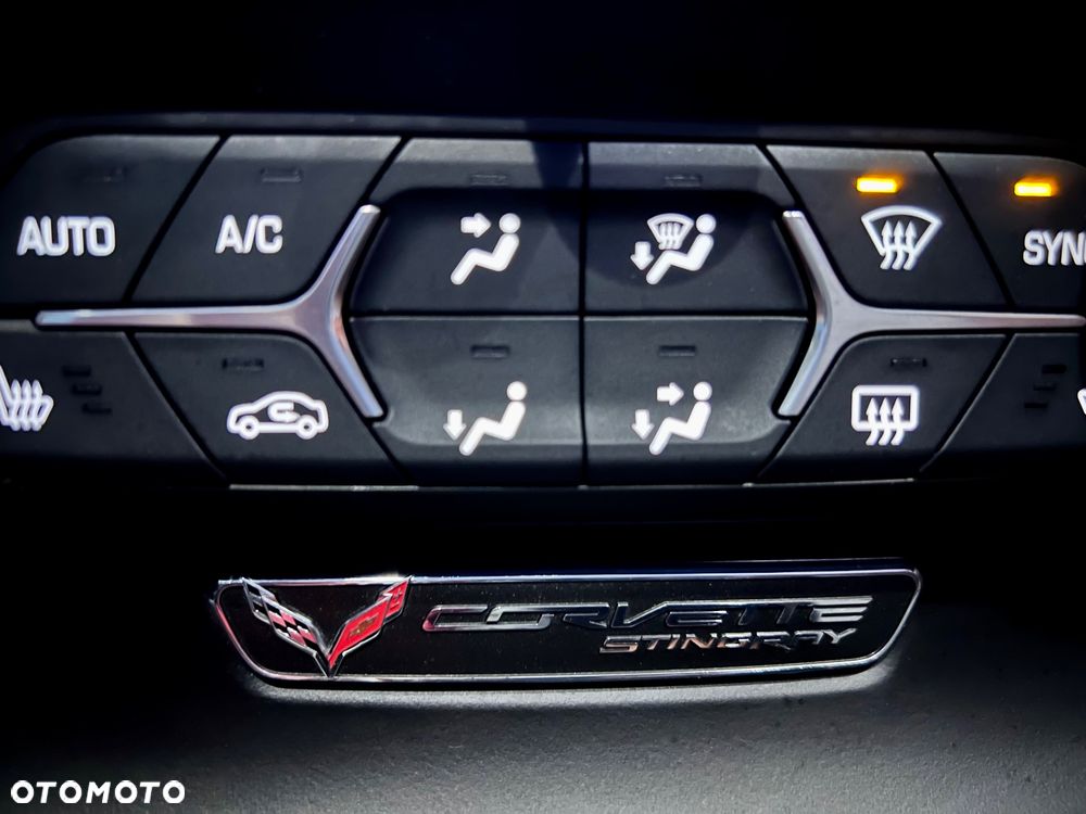 Chevrolet Corvette - 27