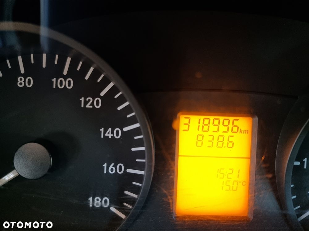 Mercedes-Benz Sprinter - 10