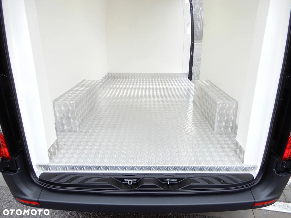 Mercedes-Benz Sprinter 319 CDI V6 3.0 CDI 190 KM Automat 7G-Tronic 4X4 Chłodnia -30*C Agregat Chłodniczy Rozstaw Osi 3665 mm Ładowność 1067 Kg WZMACNIANY Przebieg 10 Tys Km Jedyny Taki UNIKAT Stan NOWY Jak Z Fabryki POLECAM - 17