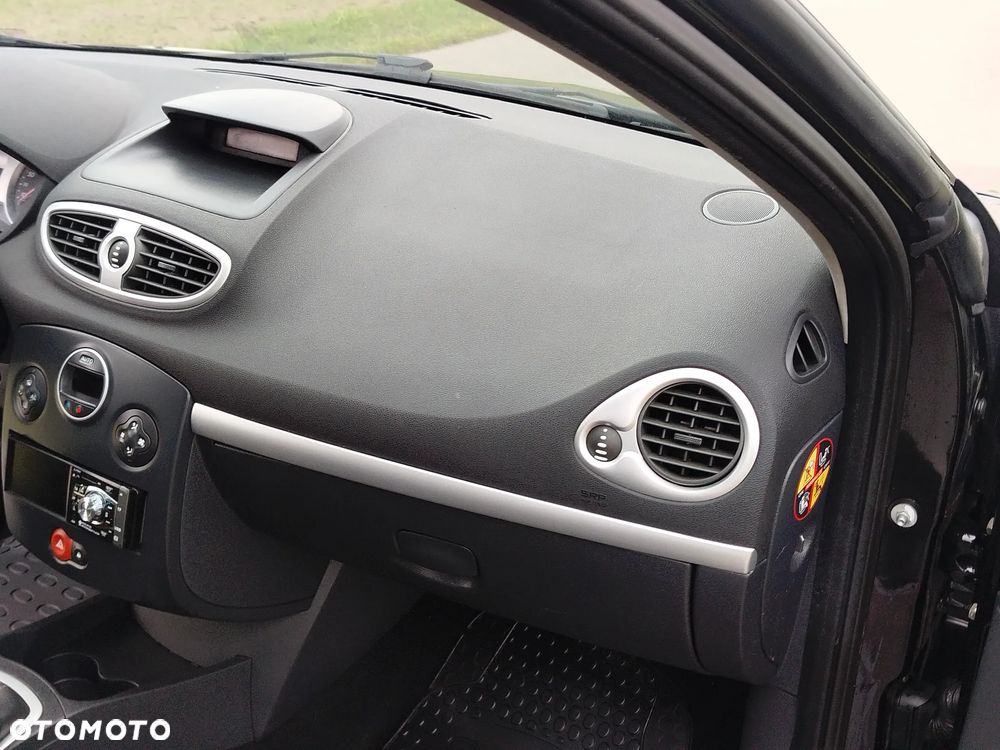 Renault Clio 1.2 16V Luxe Privilege - 16