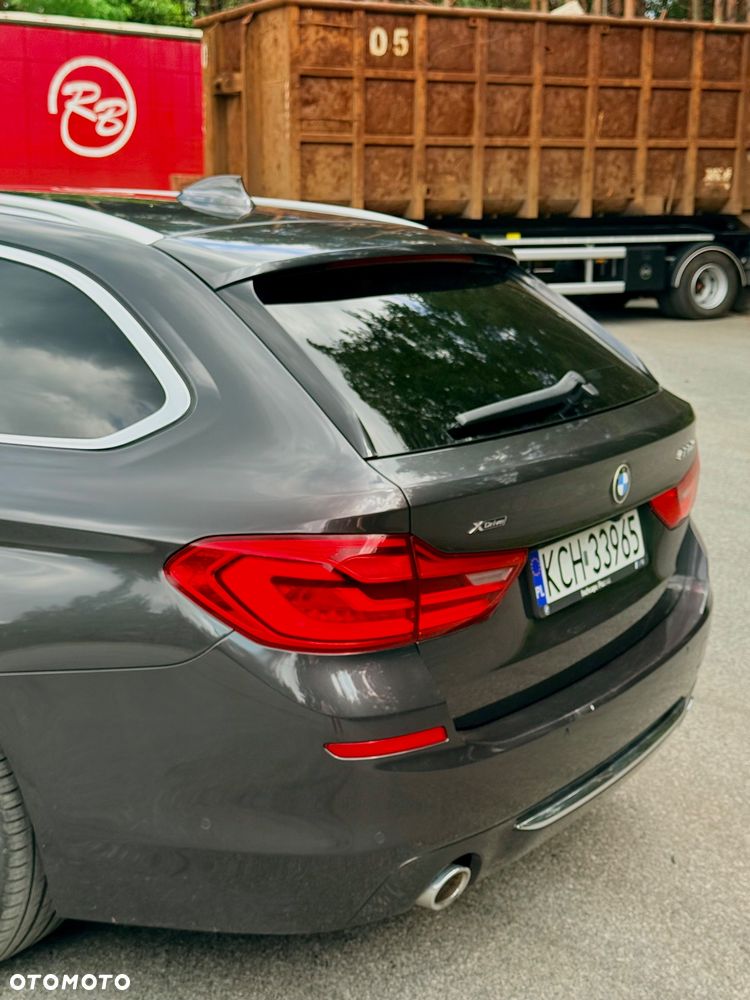 BMW Seria 5 520d xDrive Luxury Line sport - 13