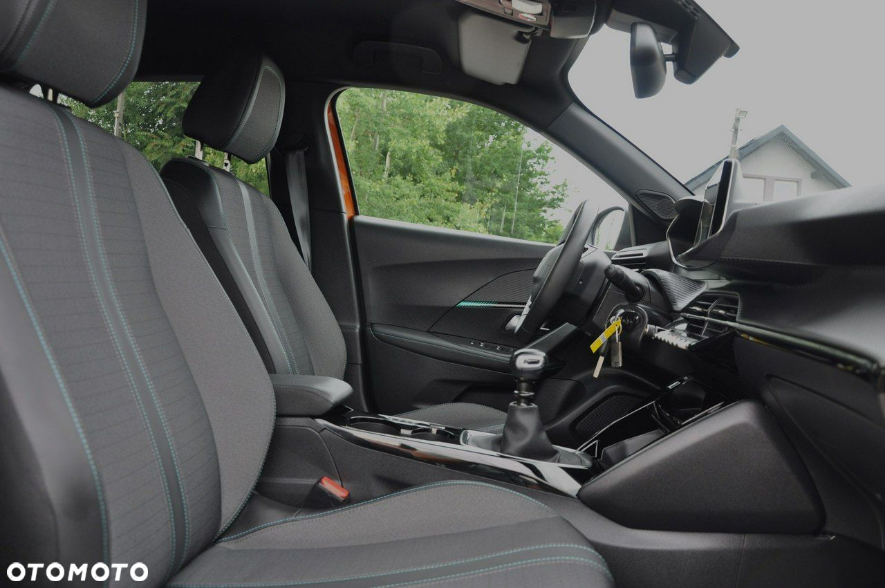 Peugeot 2008 1.2 PureTech Allure Pack S&S - 21