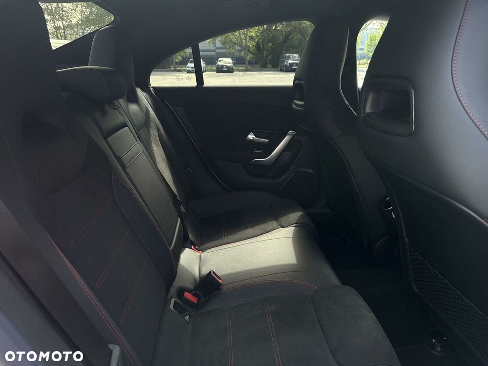 Mercedes-Benz CLA - 19
