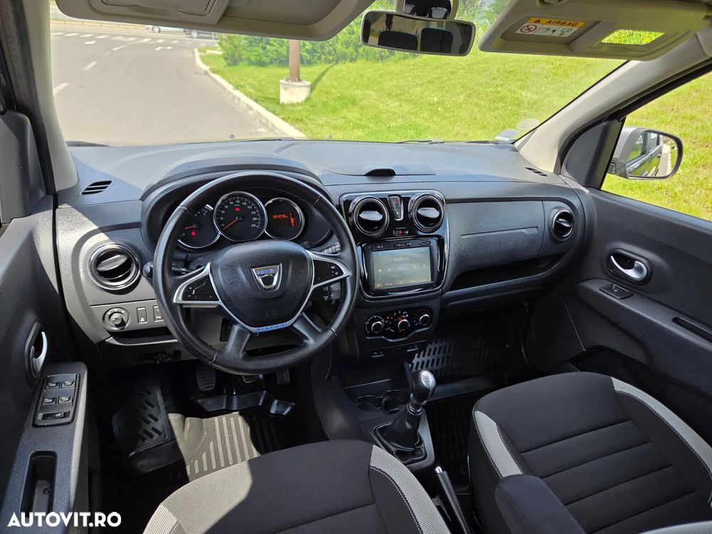 Dacia Lodgy 1.5 Blue dCi Stepway - 14