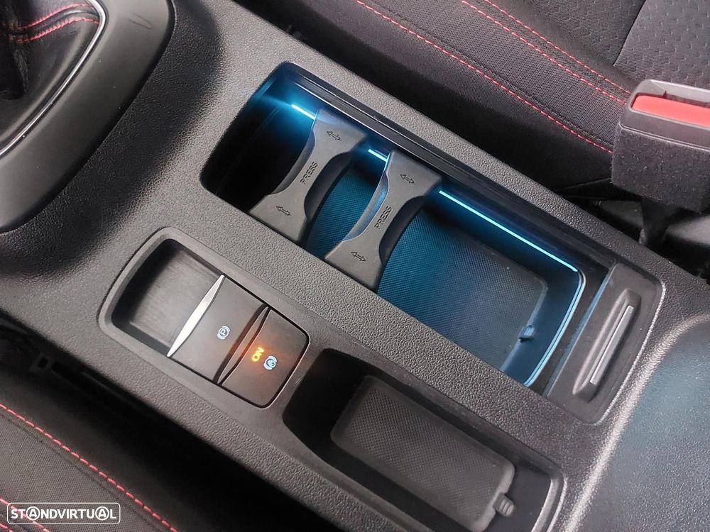 Ford Kuga 1.5 EcoBoost ST-Line - 38