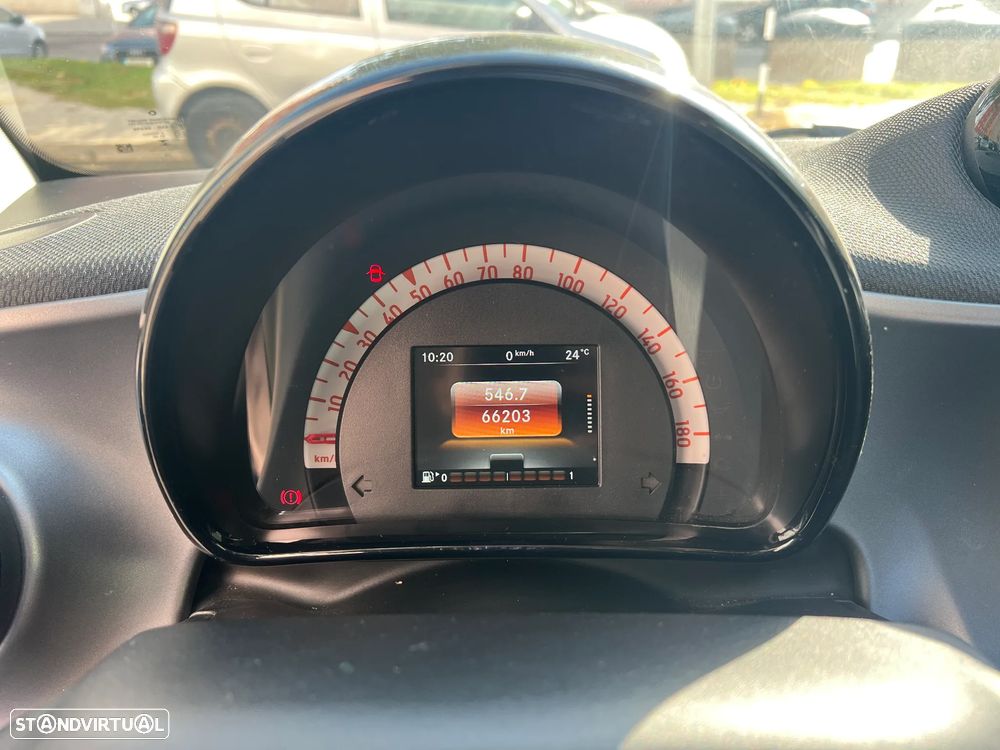 Smart ForTwo Coupé 1.0 mhd Passion 71 - 14