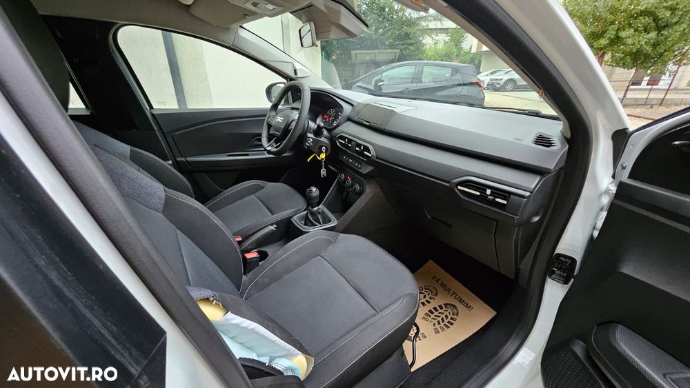 Dacia Logan TCe 100 Essential - 15