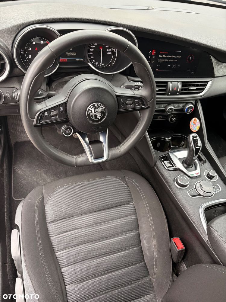 Alfa Romeo Giulia 2.0 Turbo Business - 10