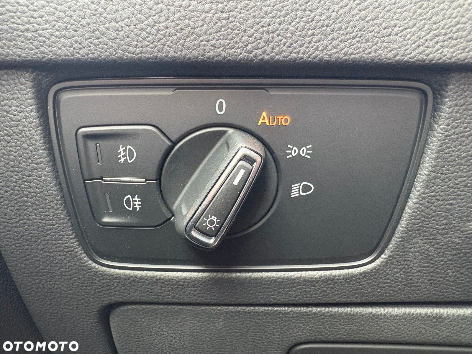 Volkswagen Passat - 25