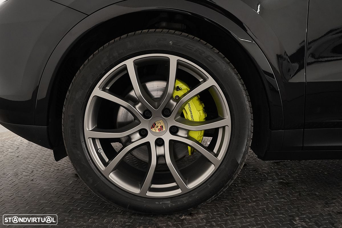 Porsche Cayenne E-Hybrid - 8