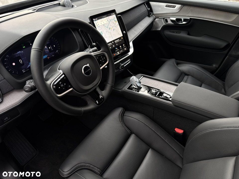 Volvo XC 90 - 9