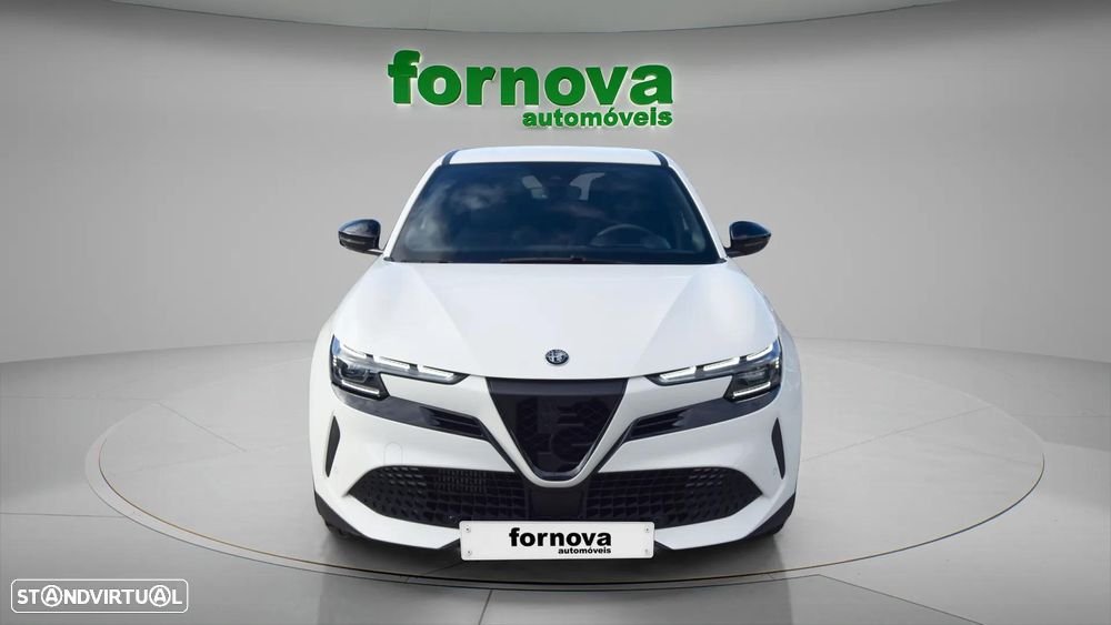 Alfa Romeo Junior 1.2 Sport Speciale eDCT6 - 2