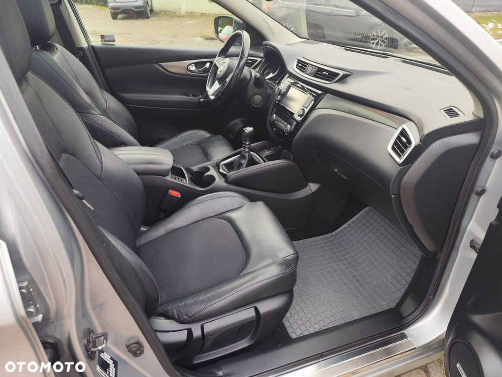 Nissan Qashqai 1.6 DIG-T Tekna+ - 23