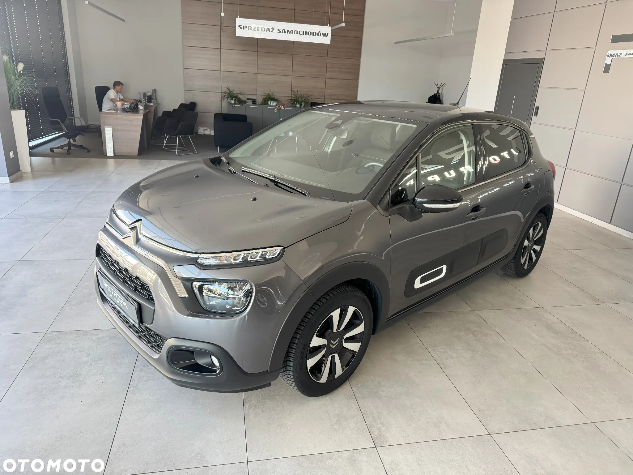 Citroën C3 1.2 PureTech Max - 9