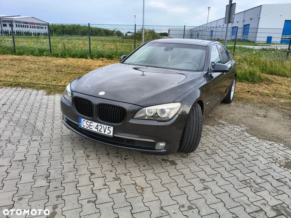 BMW Seria 7 740i - 10