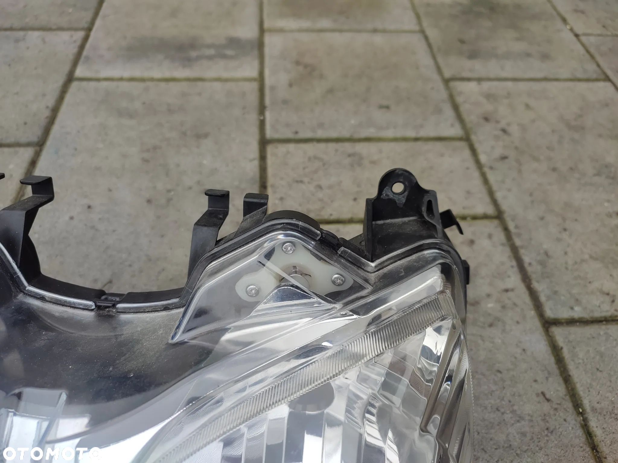 Lampa, reflektor Yamaha Xenter 125 - 4