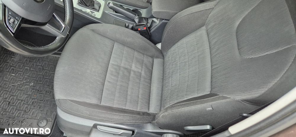 Skoda Octavia 2.0 TDI DSG Ambition - 14
