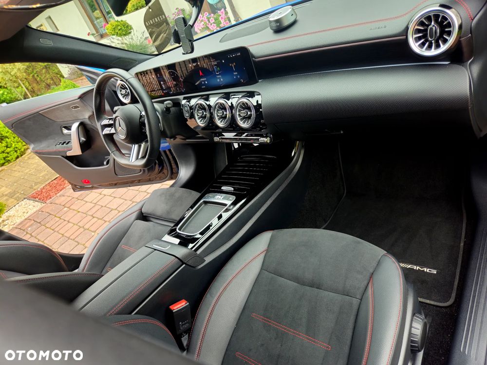 Mercedes-Benz CLA 180 d AMG Line 8G-DCT - 27