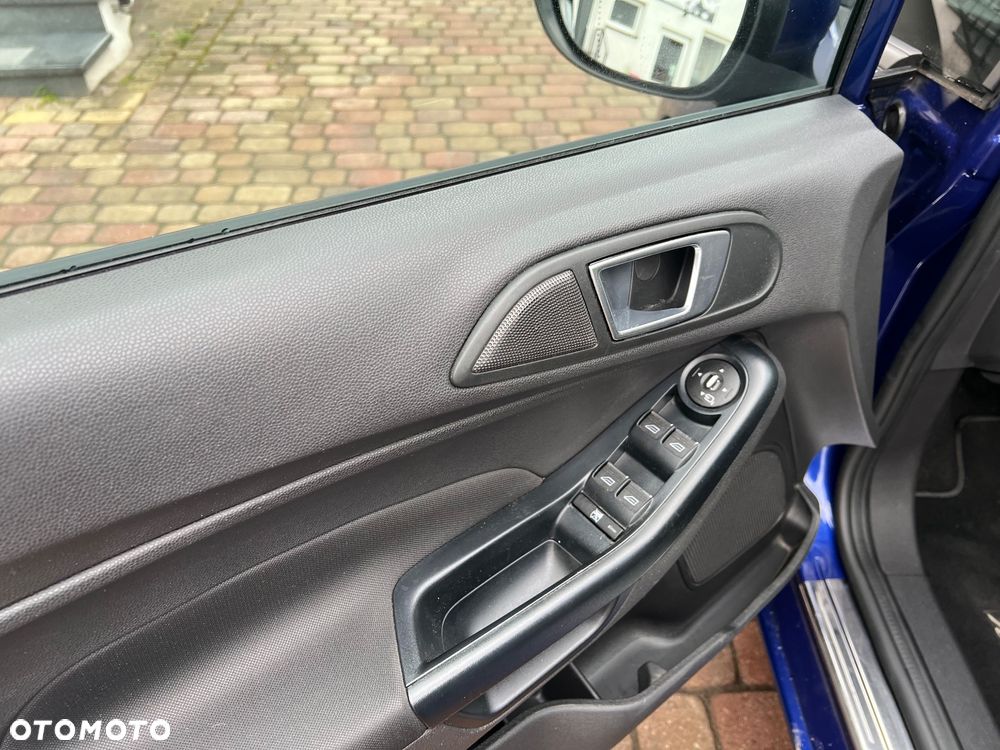 Ford Fiesta 1.0 EcoBoost STart-Stop Titanium - 27