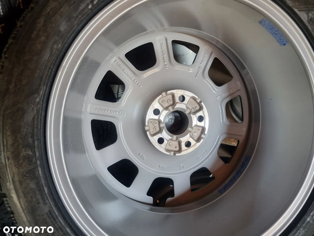 VW TAOS 2GK,T-ROC 2GA KOLA ALU 7,5X18 ET44 5x112,GOODYEAR 215/50R18 2023r,8mm jak nowe - 20