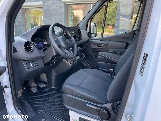 Mercedes-Benz SPRINTER - 8