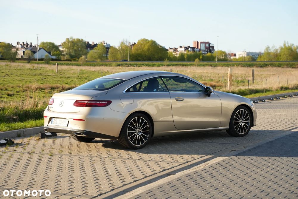 Mercedes-Benz Klasa E 220 d 9G-TRONIC Avantgarde - 16
