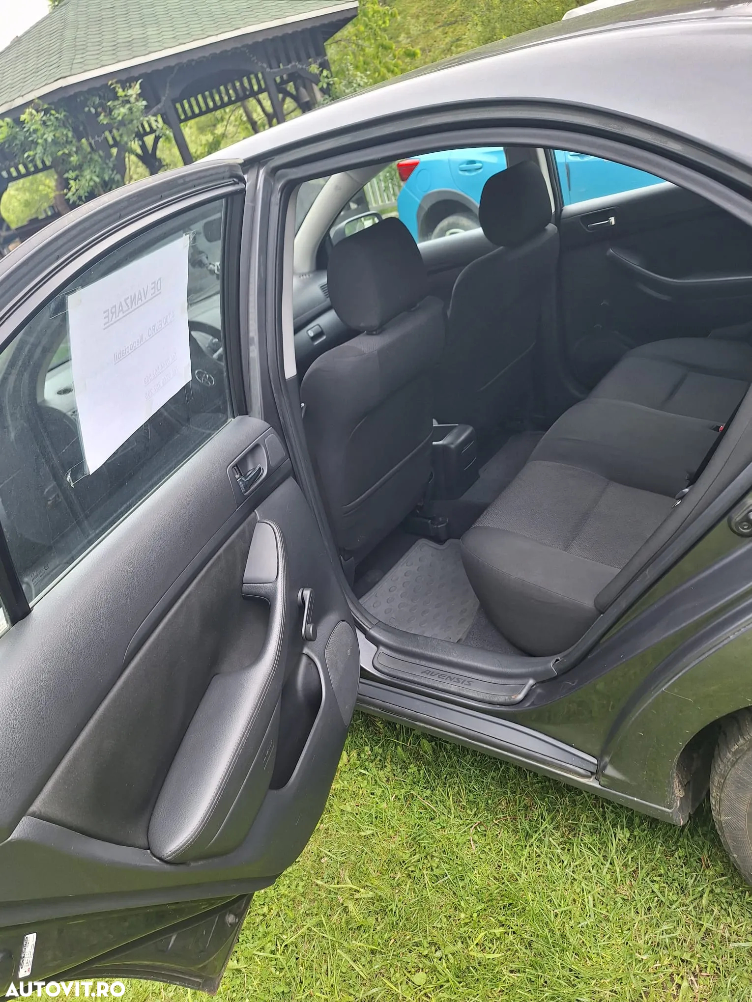 Toyota Avensis 1.6 Comfort - 9