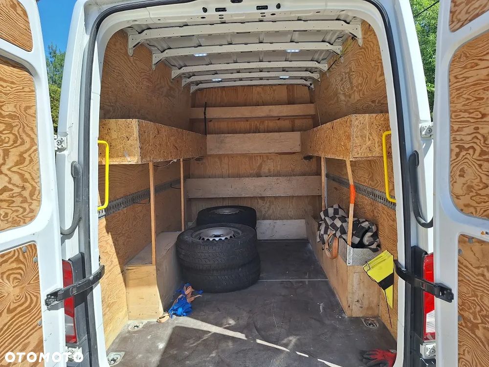 Volkswagen Crafter - 33