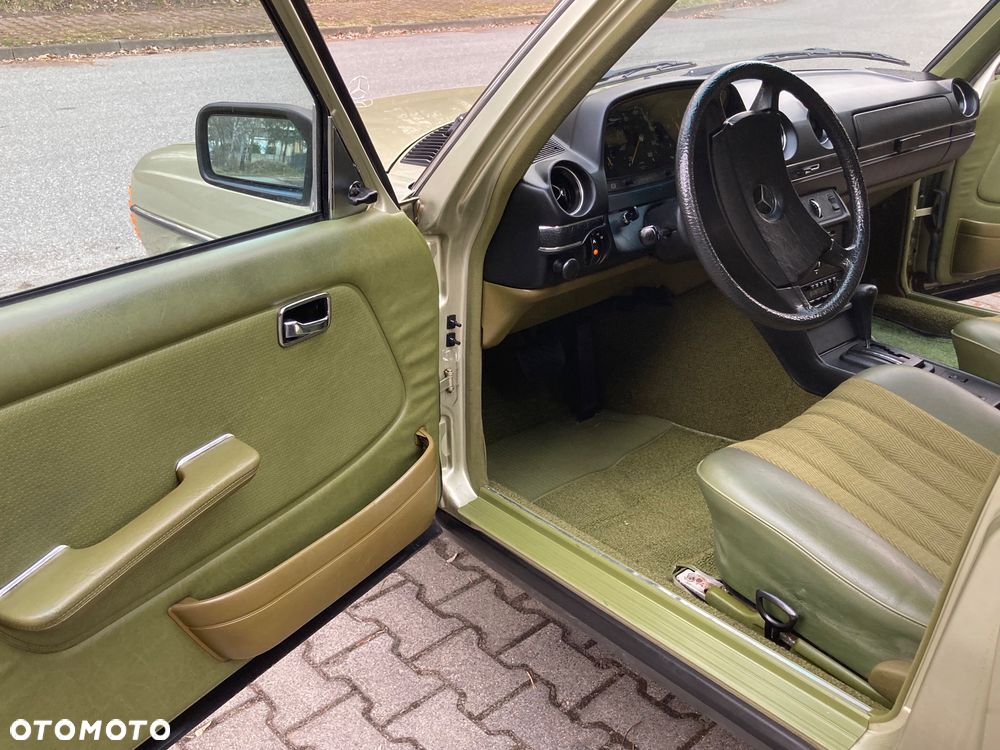 Mercedes-Benz W123 - 10