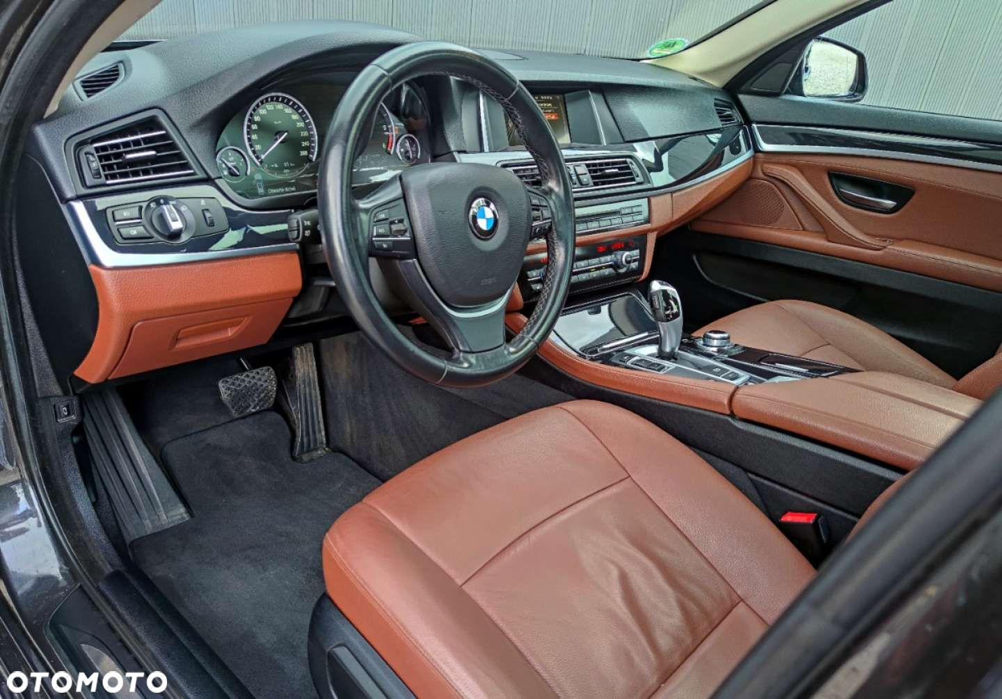 BMW Seria 5 520d Touring Sport Line - 14