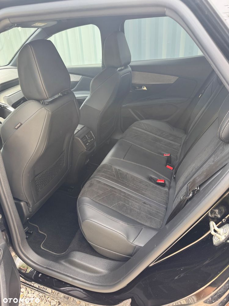 Peugeot 3008 1.6 PureTech HYbrid4 GT Line S&S EAT8 - 9