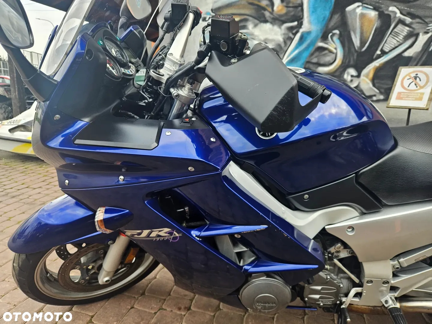 Yamaha FJR - 32