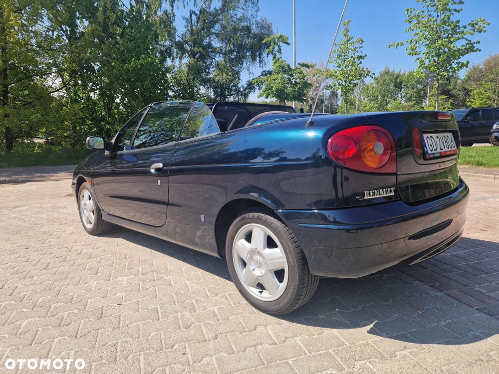 Renault Megane 1.4 Expression - 9