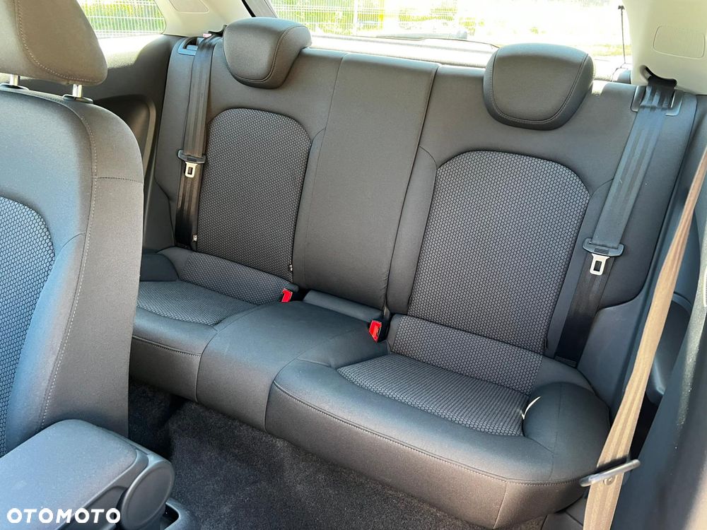 Audi A1 3-drzwiowe 1.0 TFSI ultra design - 13