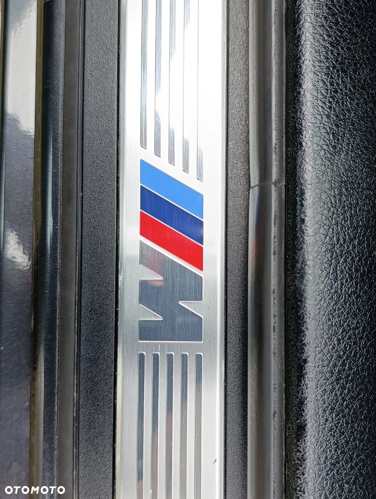 BMW Seria 5 525d xDrive Luxury Line - 17