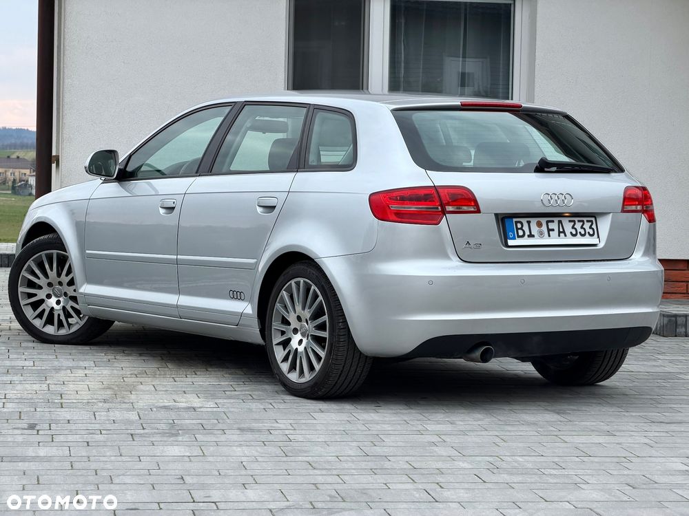 Audi A3 Sportback 1.6 S line Sportpaket plus - 11