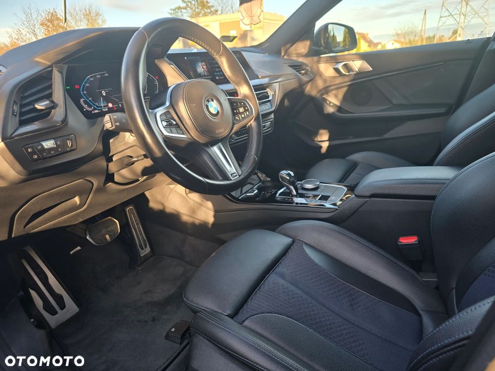 BMW Seria 2 218i - 13