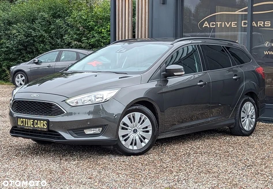 Ford Focus 1.0 EcoBoost Start-Stopp-System TITANIUM DESIGN - 9