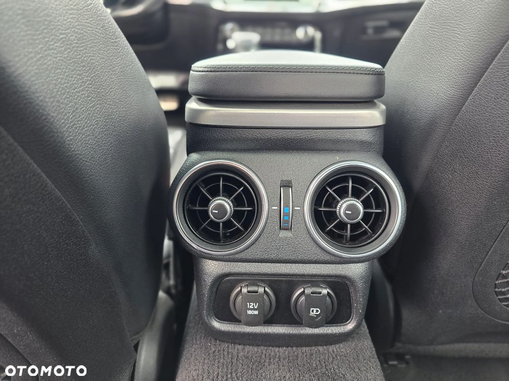 Kia Stinger 2.0 T-GDI XL - 28