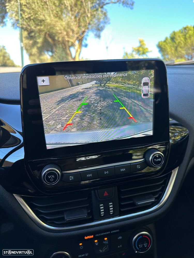 Ford Fiesta 1.0 EcoBoost S&S TITANIUM - 15