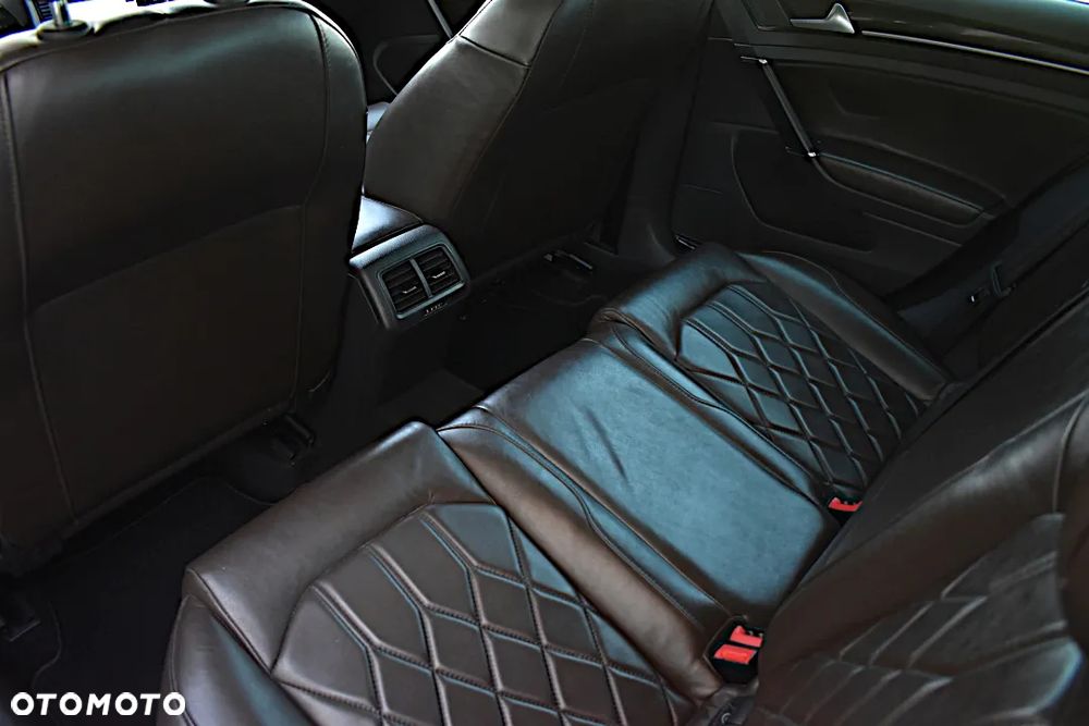 Volkswagen Golf - 30