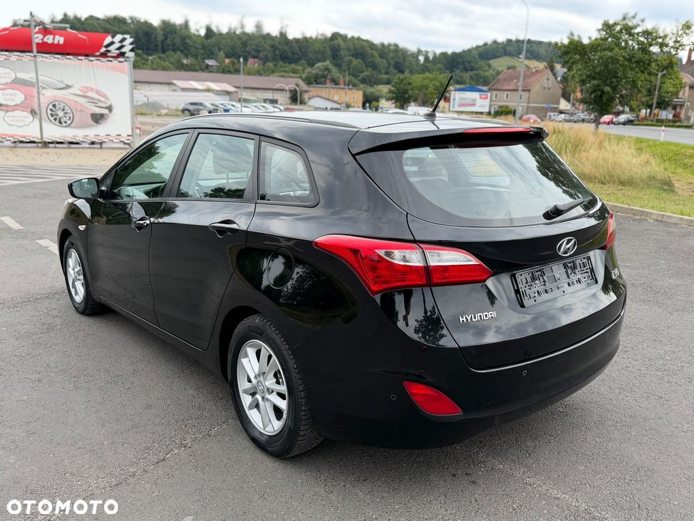 Hyundai i30 1.4 Comfort EU5 - 14