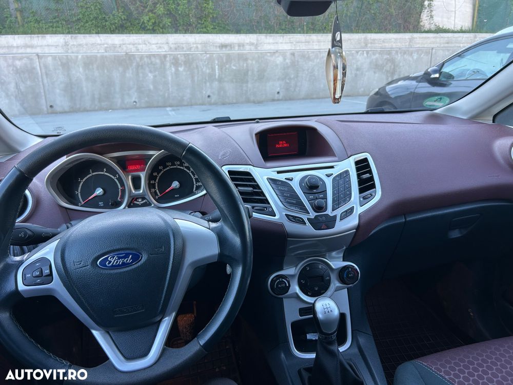Ford Fiesta 1.25 Trend - 8