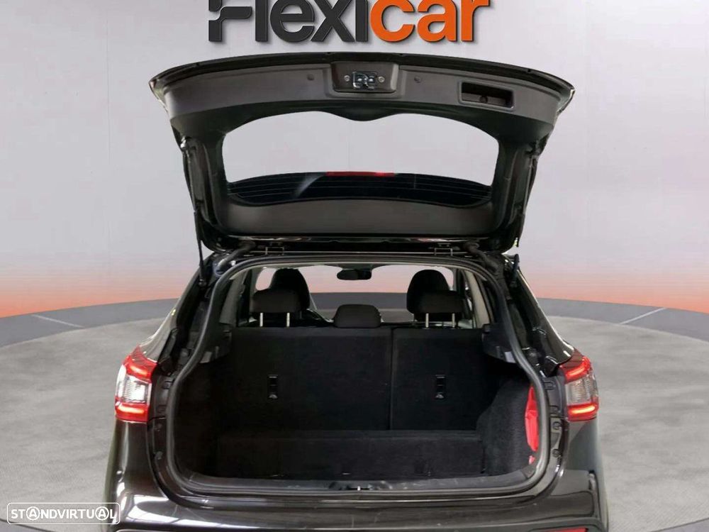 Nissan Qashqai 1.5 dCi N-Connecta J18 - 18