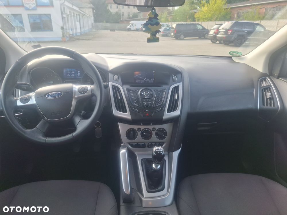 Ford Focus Turnier 1.0 EcoBoost Start-Stopp-System ACTIVE - 12