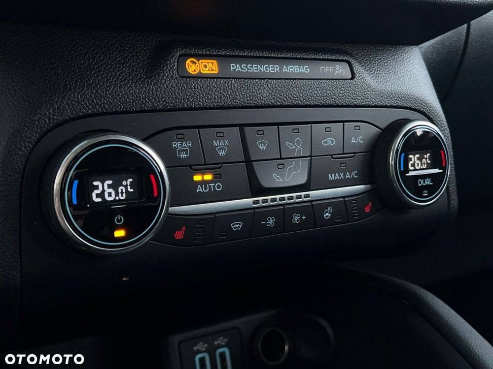 Ford Kuga - 28