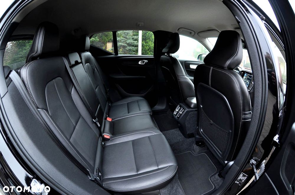 Volvo XC 40 T3 Momentum - 23