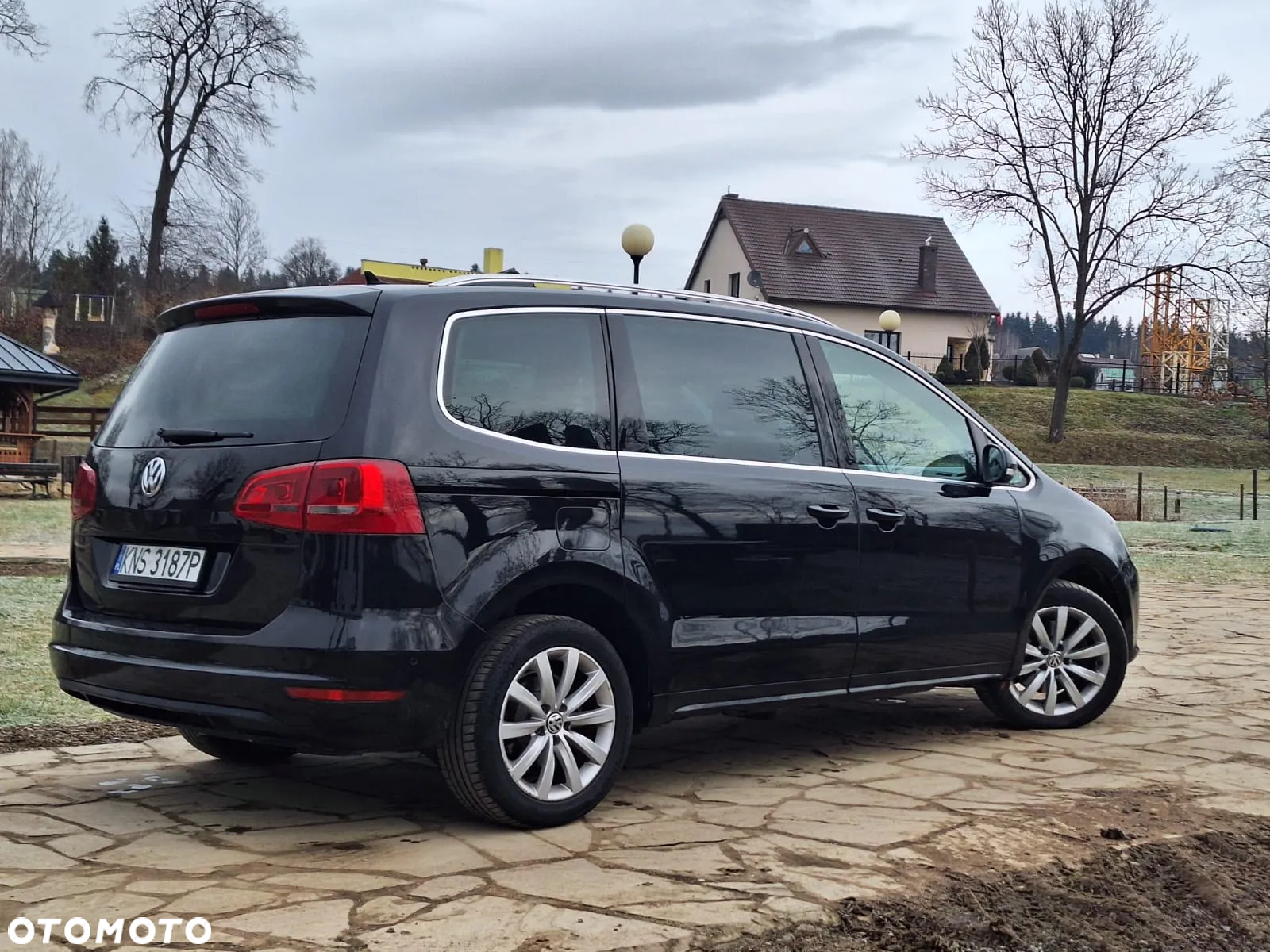 Volkswagen Sharan 2.0 TDI Highline DSG - 2